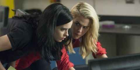 jessica-jones-and-trish-walker-in-jessica-jones.jpeg